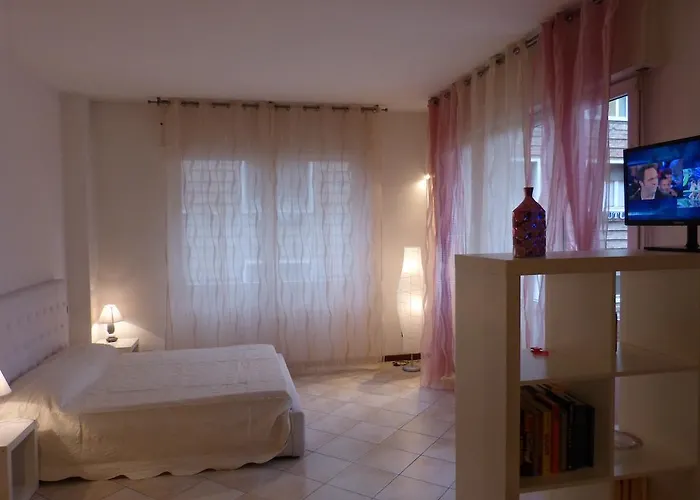 아파트 Residenza Ugo Bassi