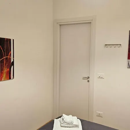 Residenza Ugo Bassi Apartment *