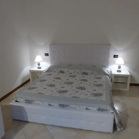 Residenza Ugo Bassi Lägenhet